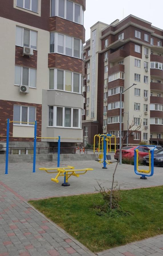 Уютная Квартира На Сутки С Видом На Море И Близостю Пляжа Kryzhanivka Esterno foto